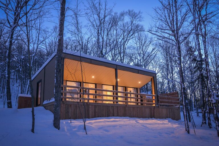 USHUAIA tremblant dome hotel